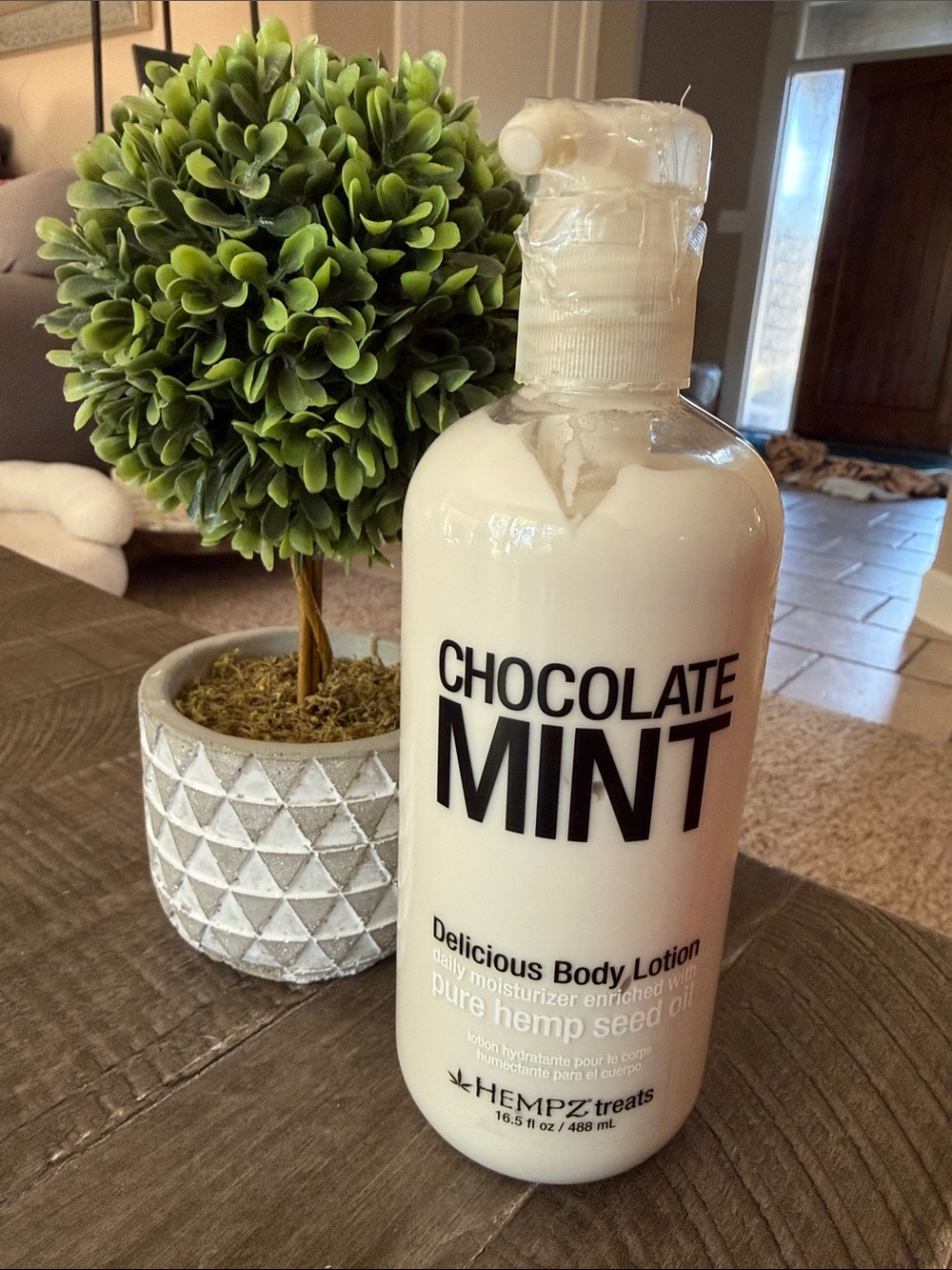 Hempz Chocolate Mint Delicious Body Lotion - White